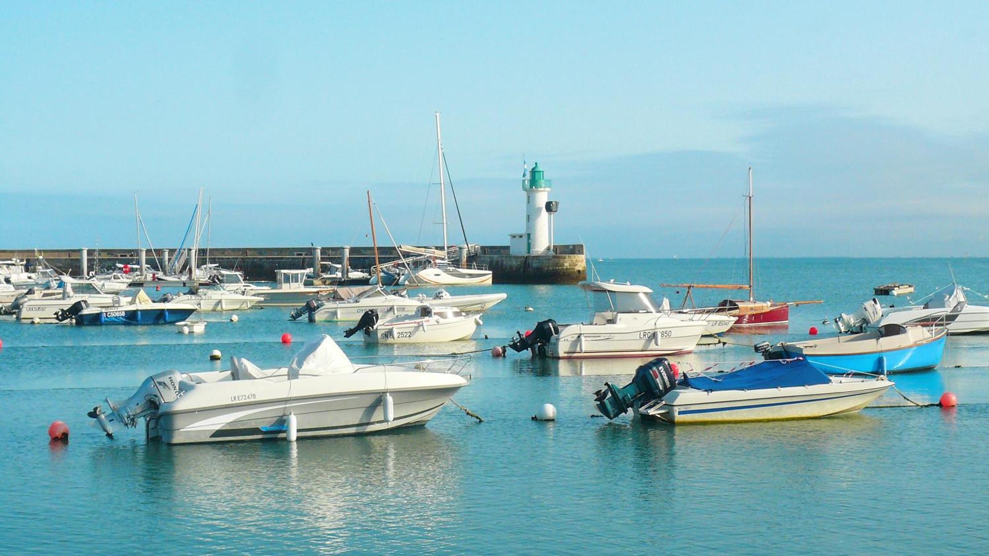 Le Phare Du Bout Du Monde - Logement Proche Du Port ラ・フロット エクステリア 写真